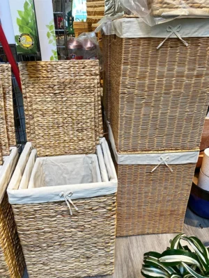 Rectangular Seagrass Basket with Lid and Cotton Lining with Ribbon